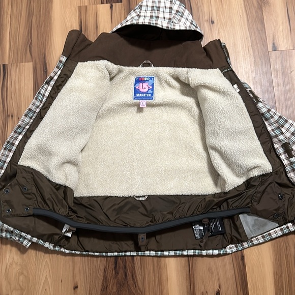 Burton youth snowboarding/ski coat - Picture 3 of 5
